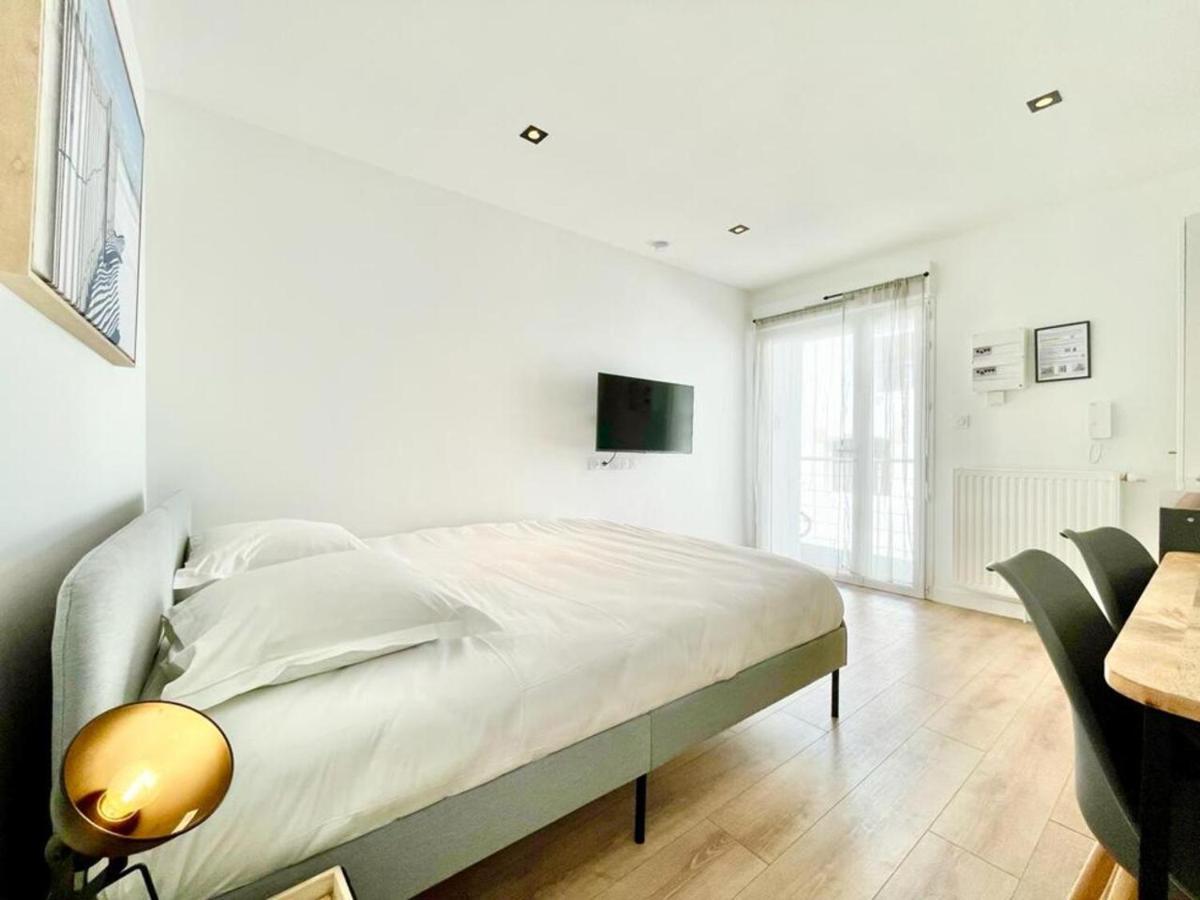 Residence Duguay - Centre Ville - Porte B - Appartements Tout Confort - Neuf - Nouveau Lorient Exterior photo