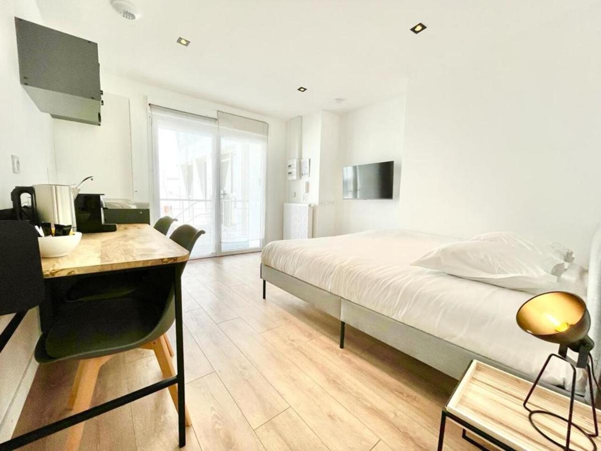 Residence Duguay - Centre Ville - Porte B - Appartements Tout Confort - Neuf - Nouveau Lorient Exterior photo